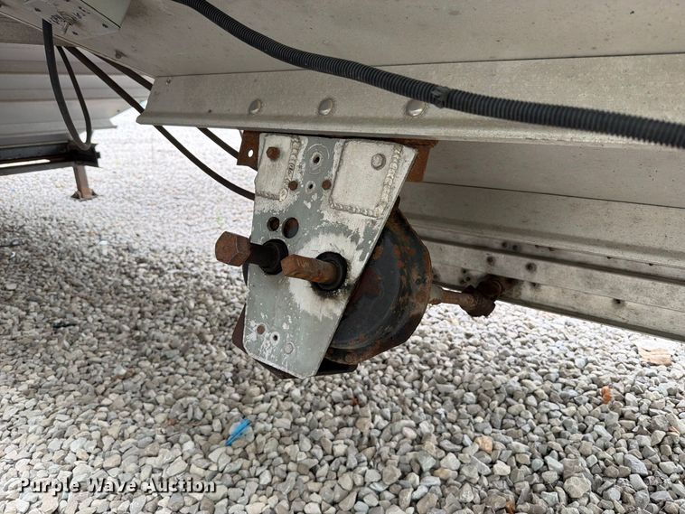 image for item YA4450 1998 Wilson DWH-4000 grain trailer