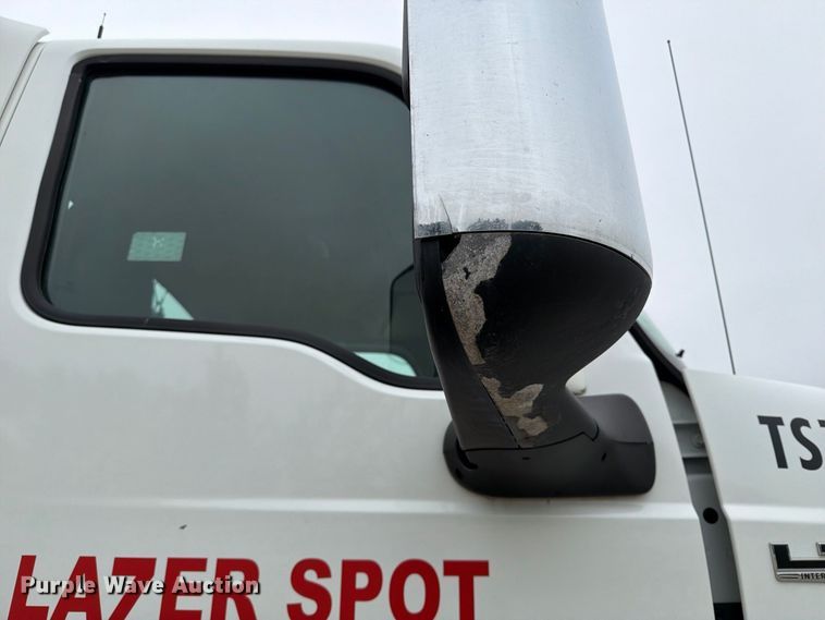 image for item YA4480 2018 International LT625 semi truck