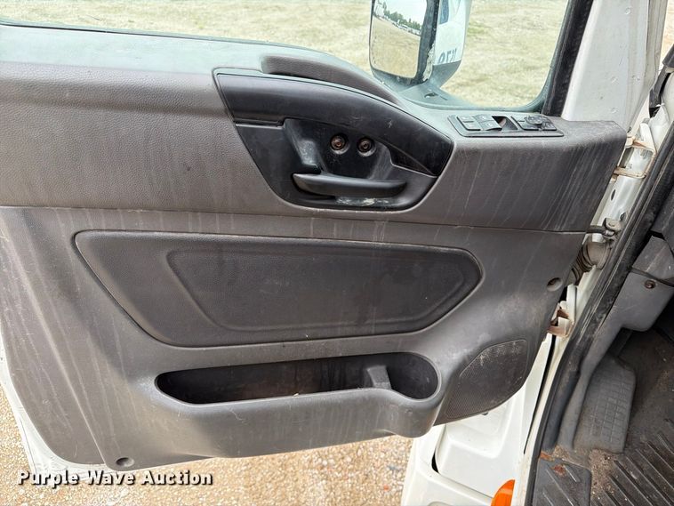 image for item YA4480 2018 International LT625 semi truck