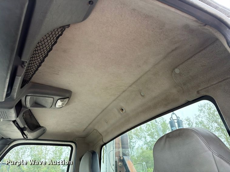 image for item YA4480 2018 International LT625 semi truck