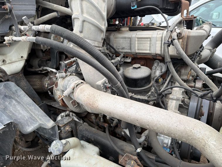 image for item YA4480 2018 International LT625 semi truck
