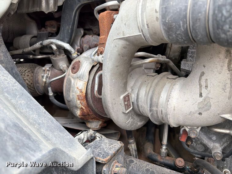 image for item YA4480 2018 International LT625 semi truck
