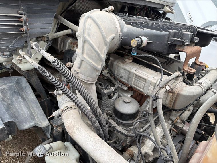 image for item YA4480 2018 International LT625 semi truck