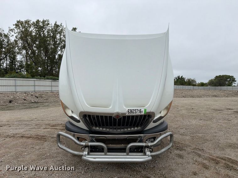 image for item YA4480 2018 International LT625 semi truck