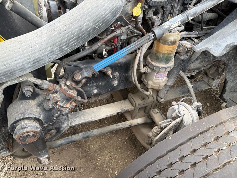 image for item YA4480 2018 International LT625 semi truck