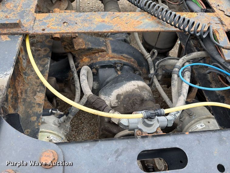 image for item YA4480 2018 International LT625 semi truck