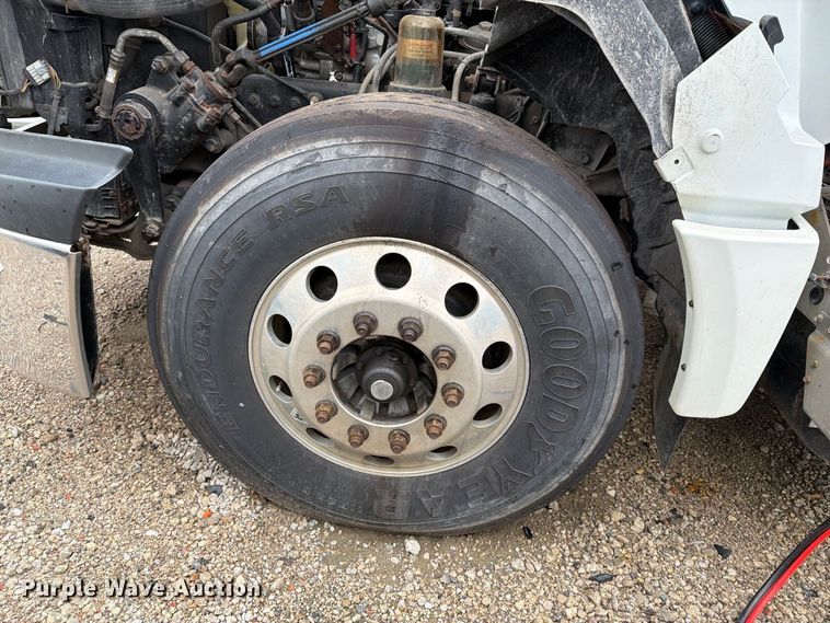 image for item YA4480 2018 International LT625 semi truck