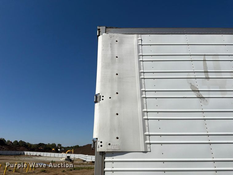 image for item YA4545 2016 Utility VS2RA refrigerated van trailer