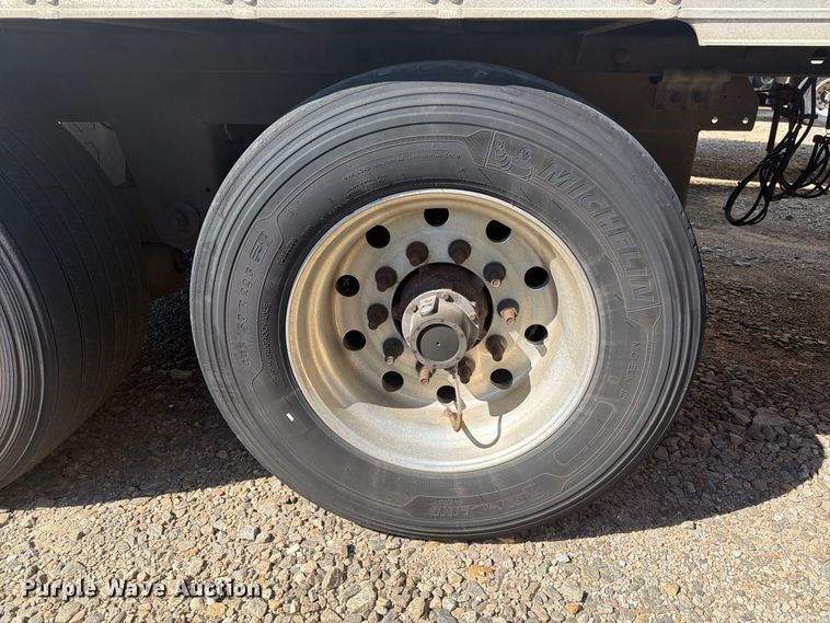 image for item YA4545 2016 Utility VS2RA refrigerated van trailer