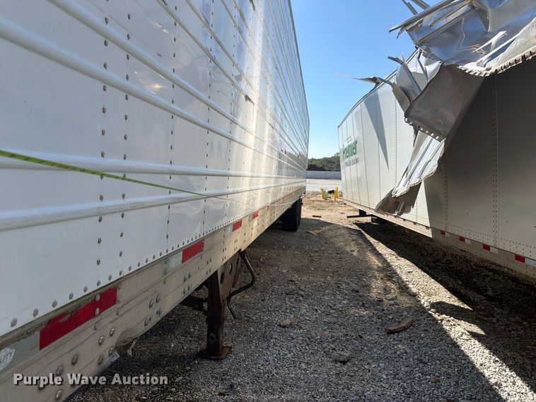 image for item YA4547 2016 Utility VS2RA refrigerated van trailer