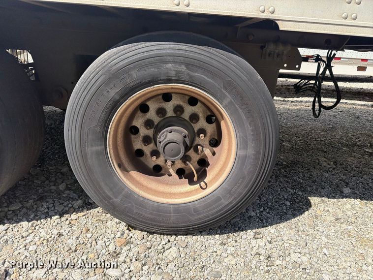 image for item YA4547 2016 Utility VS2RA refrigerated van trailer