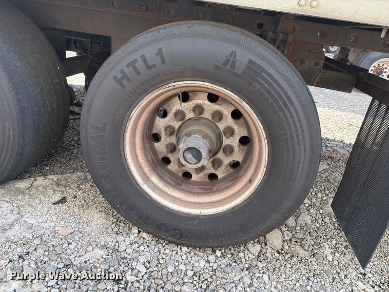 image for item YA4547 2016 Utility VS2RA refrigerated van trailer