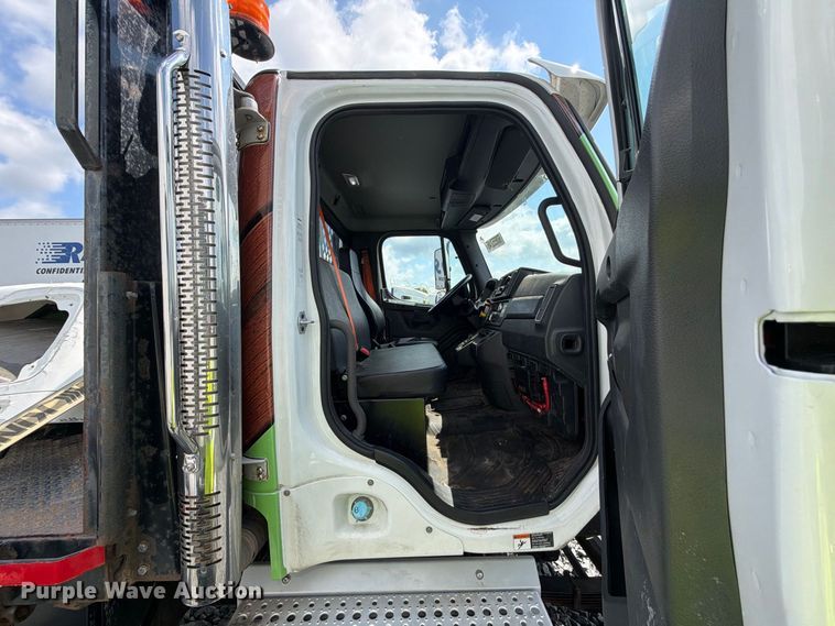 image for item YA4548 2025 Freightliner Business Class M2 flatbed truck