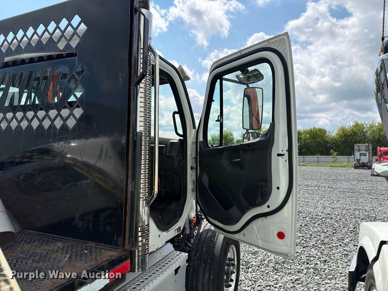 image for item YA4548 2025 Freightliner Business Class M2 flatbed truck