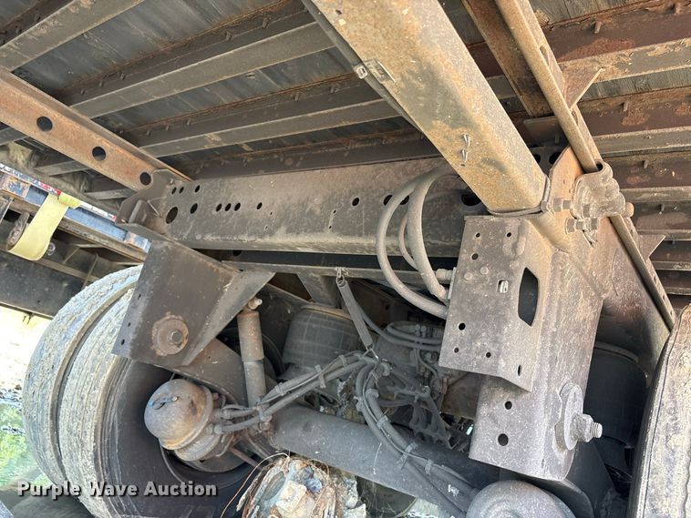 image for item YA4556 2018 Utility VS2DX dry van trailer