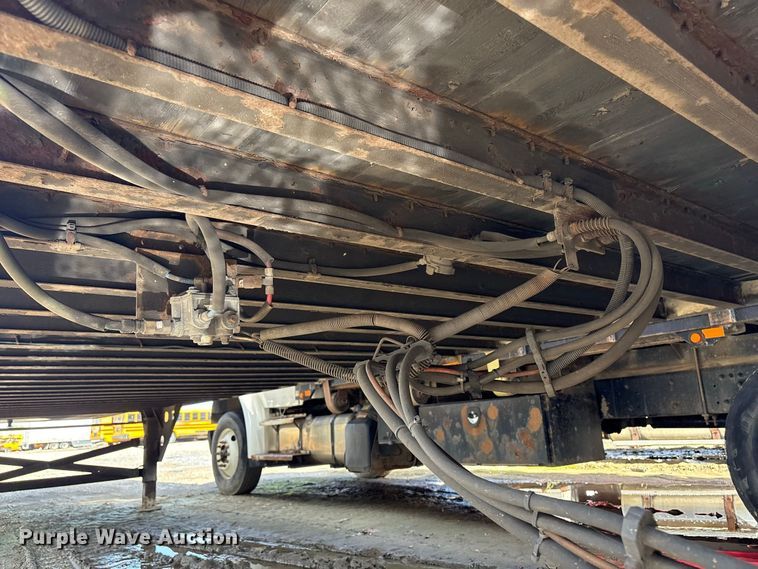 image for item YA4556 2018 Utility VS2DX dry van trailer