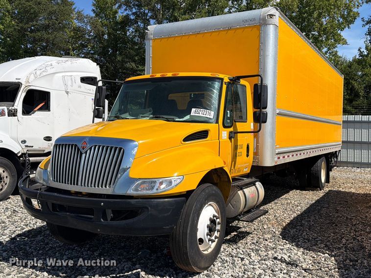 image for item YA4624 2018 International MA025 box truck
