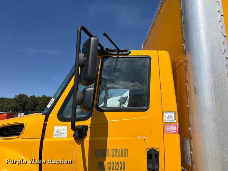 image for item YA4624 2018 International MA025 box truck
