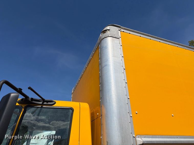 image for item YA4624 2018 International MA025 box truck