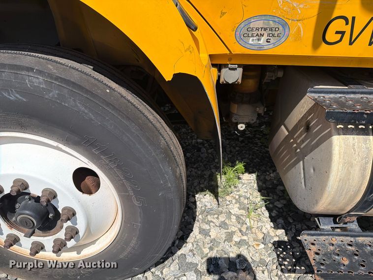 image for item YA4624 2018 International MA025 box truck