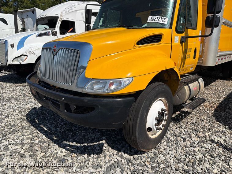 image for item YA4624 2018 International MA025 box truck