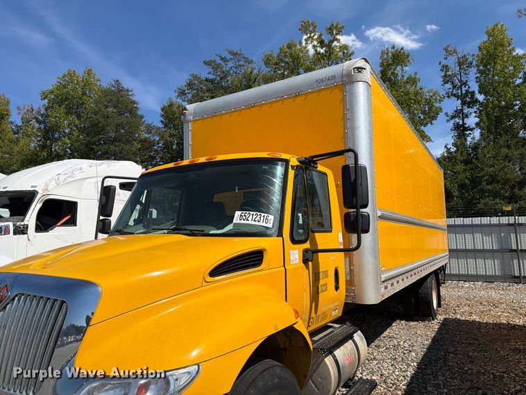 image for item YA4624 2018 International MA025 box truck