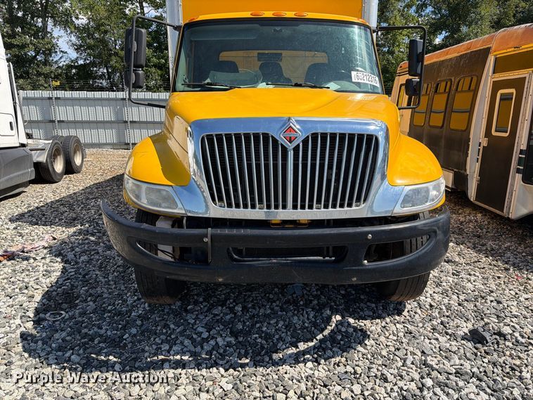 image for item YA4624 2018 International MA025 box truck