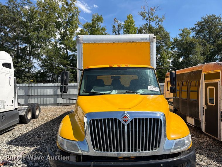 image for item YA4624 2018 International MA025 box truck