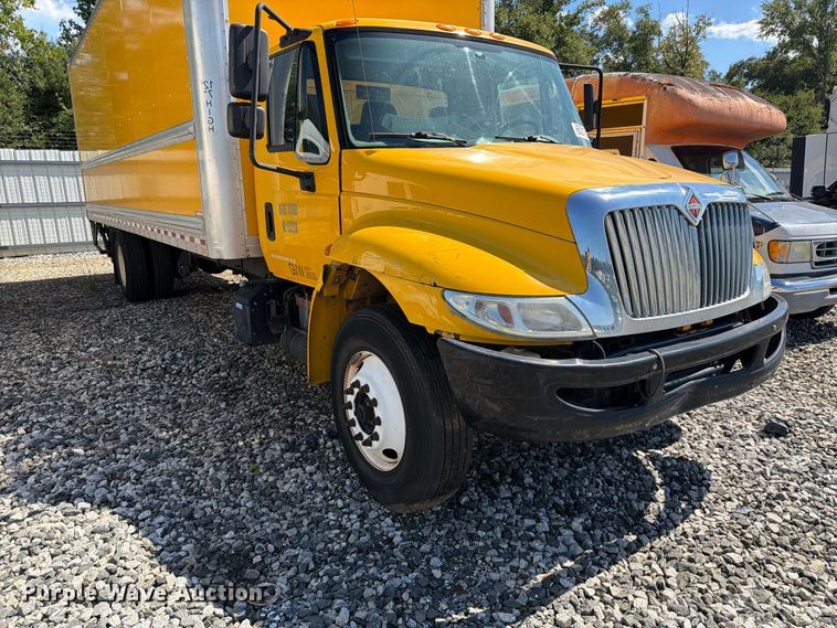 image for item YA4624 2018 International MA025 box truck