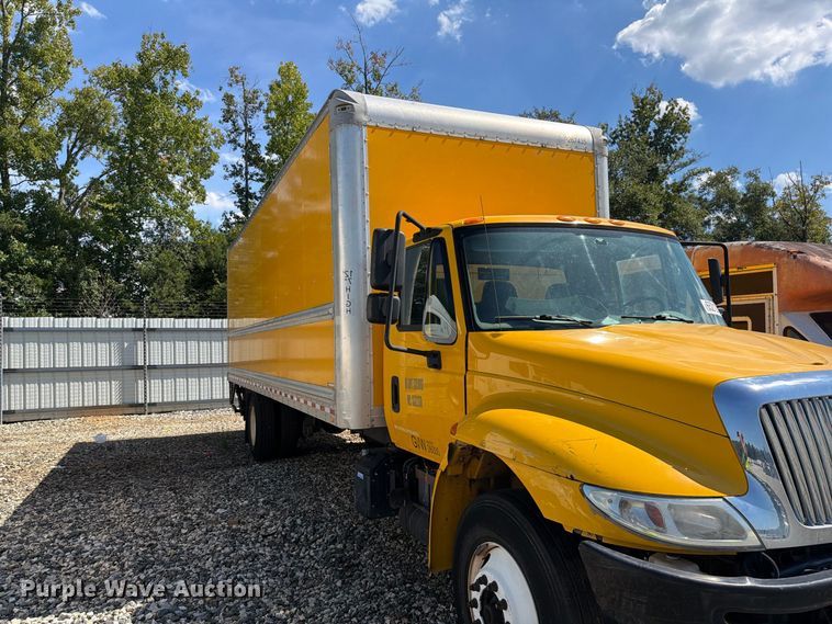 image for item YA4624 2018 International MA025 box truck