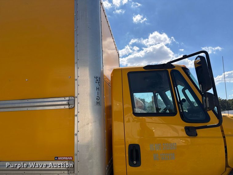 image for item YA4624 2018 International MA025 box truck