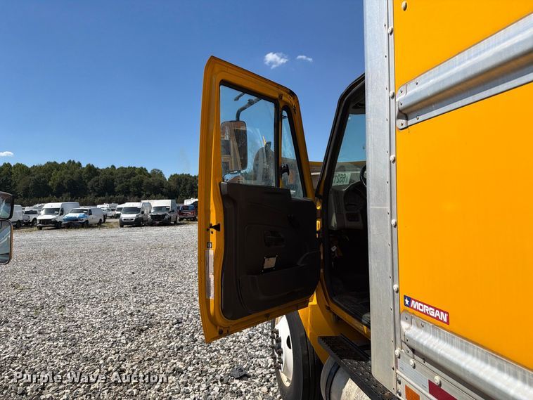 image for item YA4624 2018 International MA025 box truck