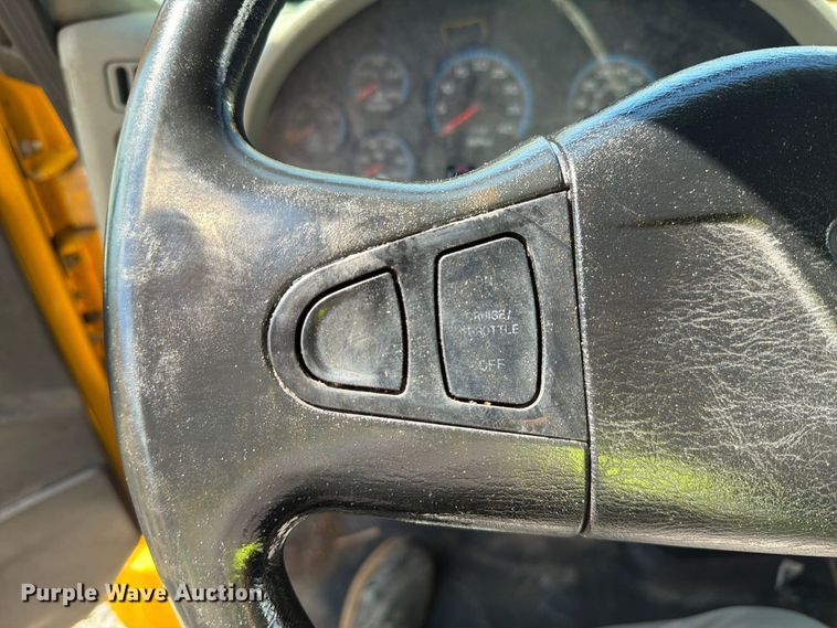 image for item YA4624 2018 International MA025 box truck