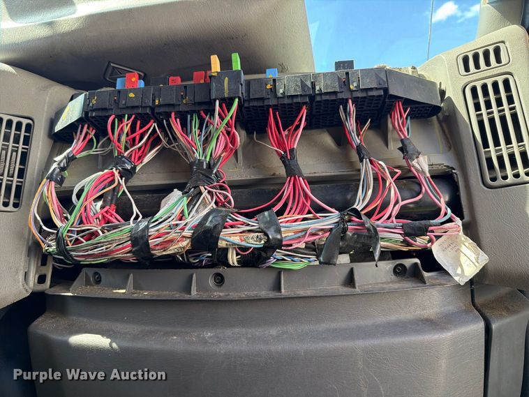 image for item YA4624 2018 International MA025 box truck