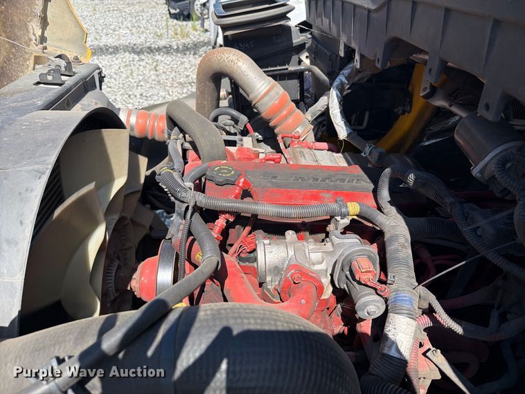 image for item YA4624 2018 International MA025 box truck