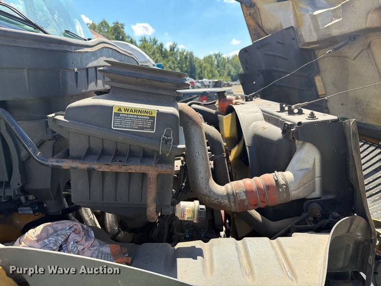 image for item YA4624 2018 International MA025 box truck