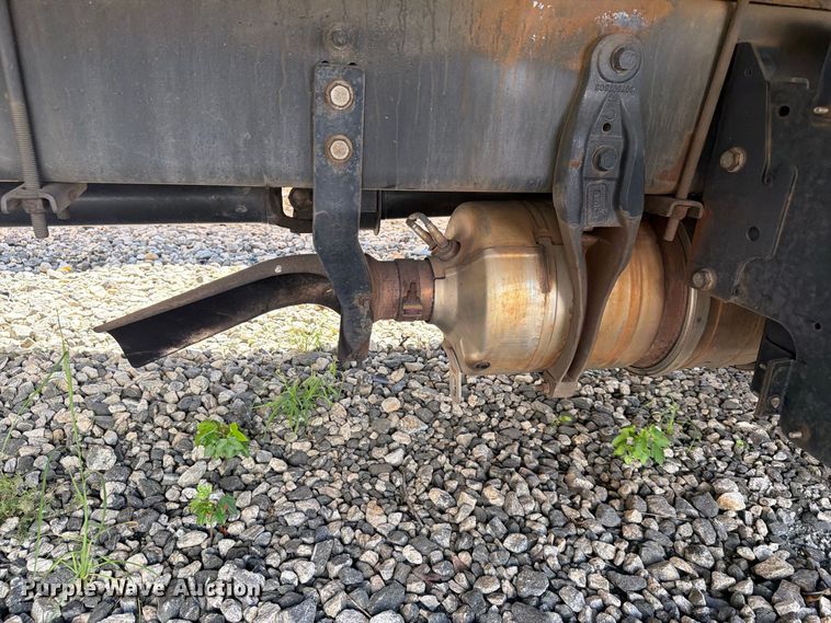 image for item YA4624 2018 International MA025 box truck