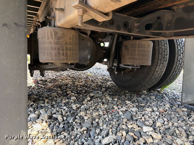 image for item YA4624 2018 International MA025 box truck