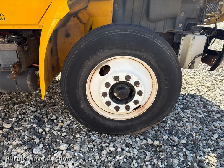 image for item YA4624 2018 International MA025 box truck