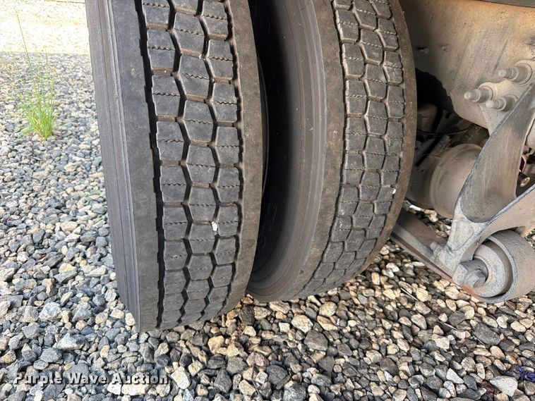 image for item YA4624 2018 International MA025 box truck