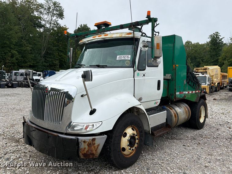 image for item YA4636 2017 International 8600 toter truck
