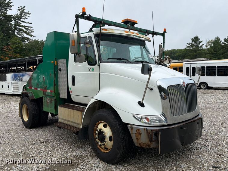 image for item YA4636 2017 International 8600 toter truck