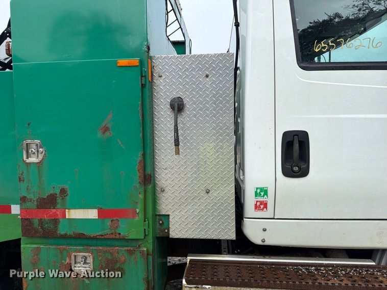 image for item YA4636 2017 International 8600 toter truck