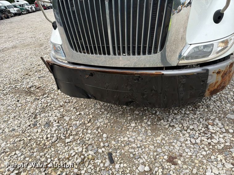 image for item YA4636 2017 International 8600 toter truck