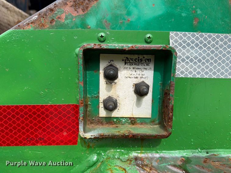 image for item YA4636 2017 International 8600 toter truck