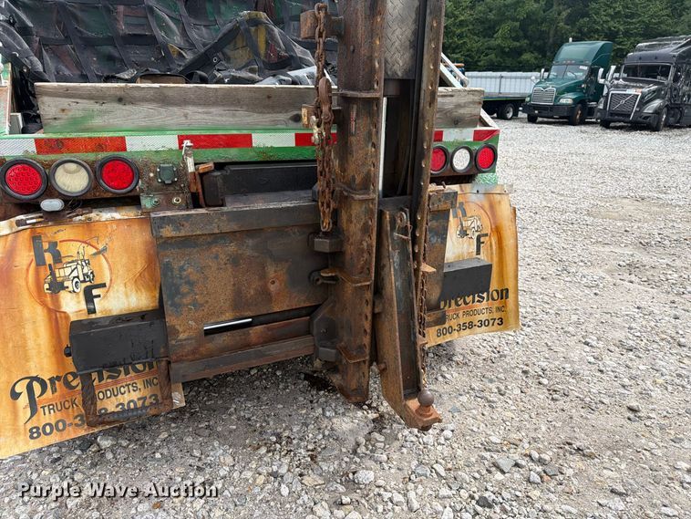 image for item YA4636 2017 International 8600 toter truck