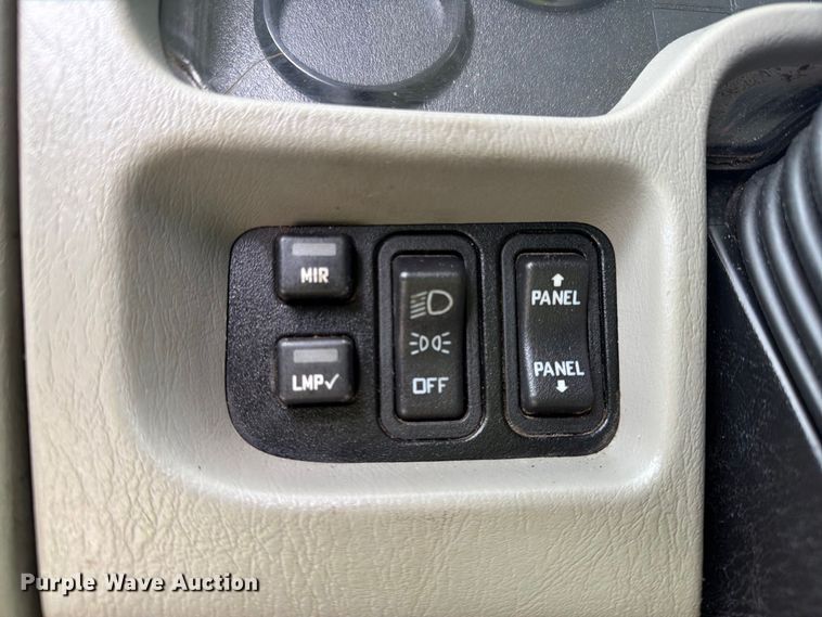 image for item YA4636 2017 International 8600 toter truck