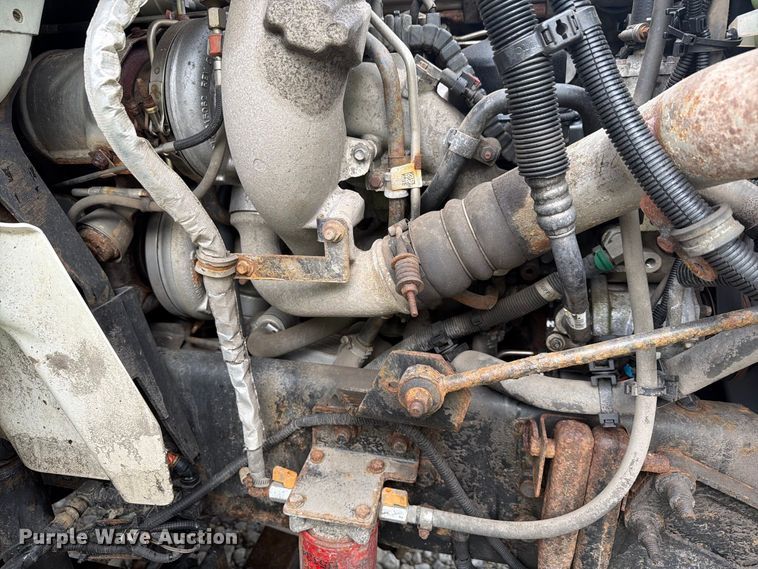 image for item YA4636 2017 International 8600 toter truck