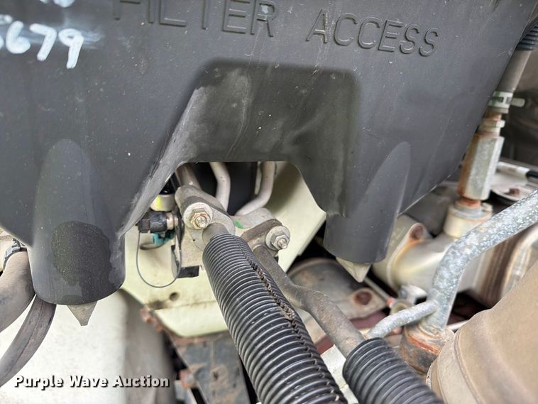 image for item YA4636 2017 International 8600 toter truck