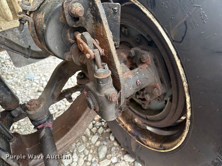 image for item YA4636 2017 International 8600 toter truck